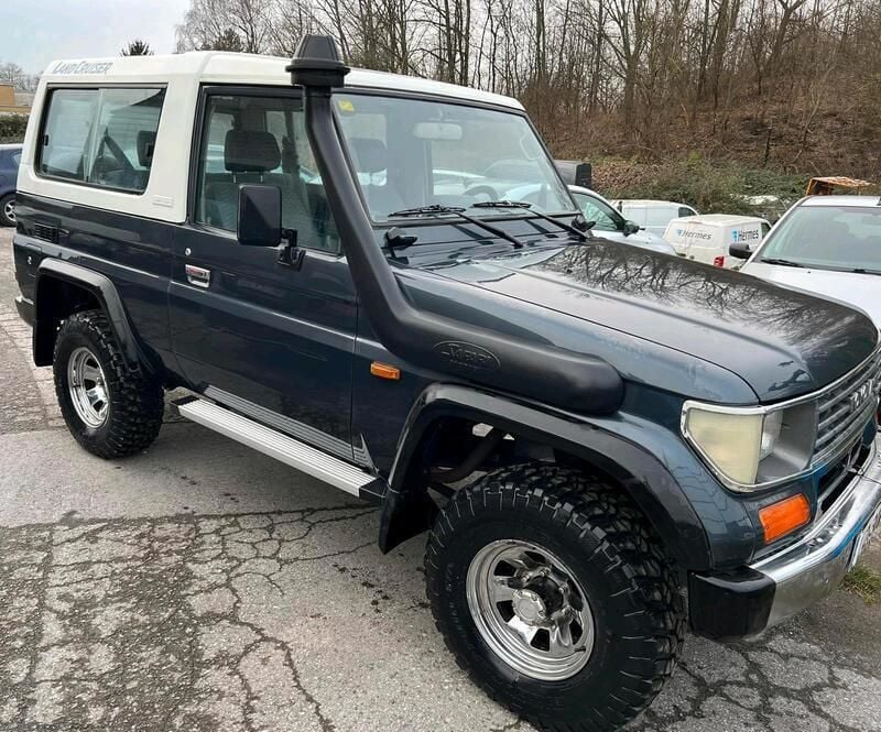 Grau Gebraucht 1991 Toyota Land Cruiser SUV | 19.000 € - Bild 1/4