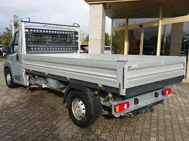 Gebraucht Peugeot Boxer 176 PS (129 kW) 2017 Grau Van