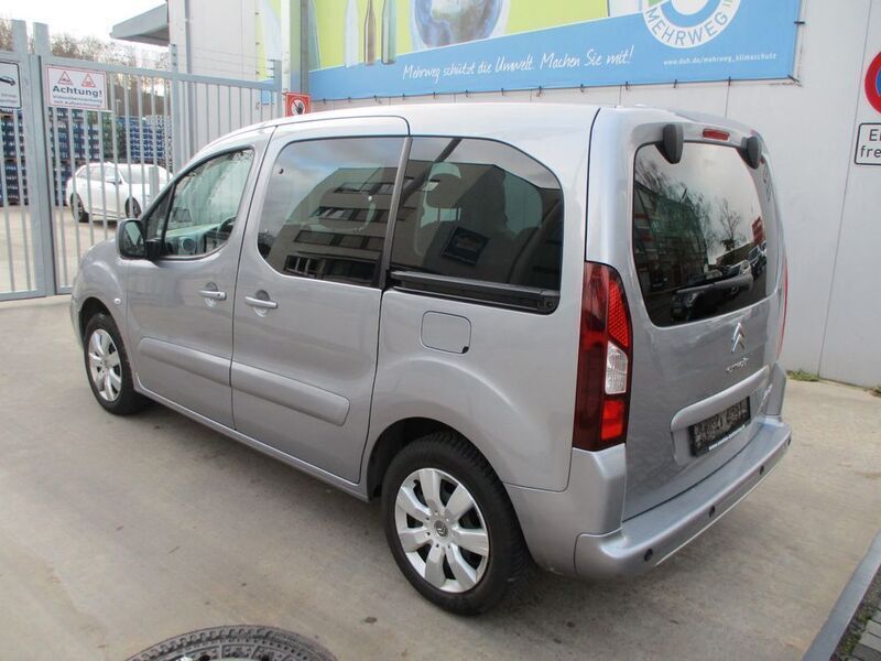 Gebraucht Citroën Berlingo SELECTION 110 PS (80 kW) 2018 Grau Van / Kleinbus