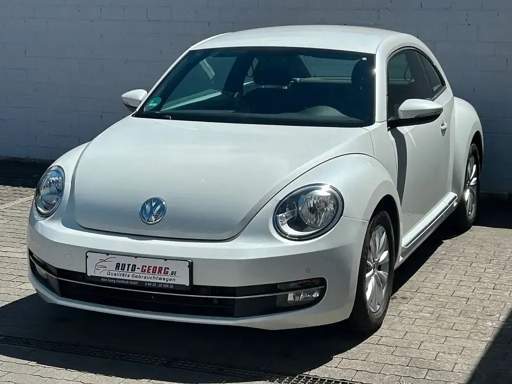 Gebraucht VW Beetle Design 105 PS (77 kW) 2012 Weiß Kleinwagen