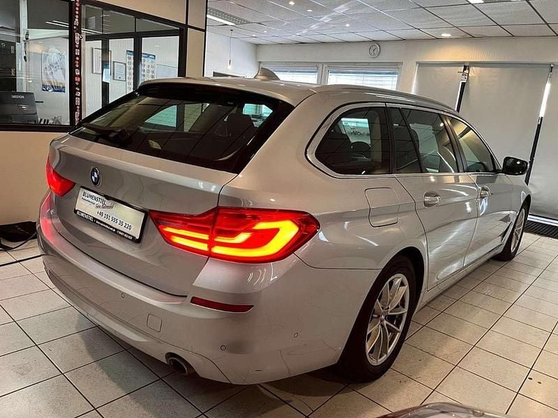 Gebraucht BMW 530 265 PS (194 kW) 2020 Glaciersilber metallic Kombi