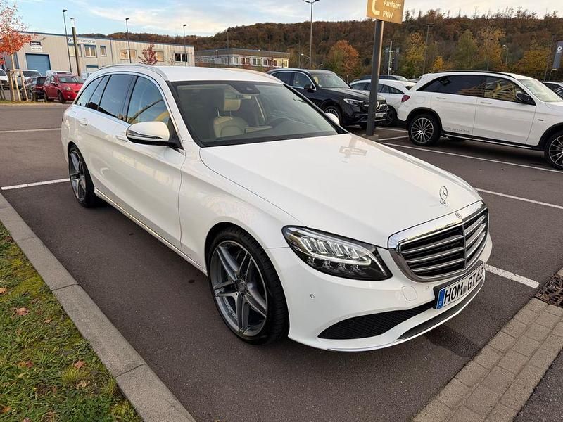 Gebraucht Mercedes C400 333 PS (244 kW) 2018 Weiß Limousine