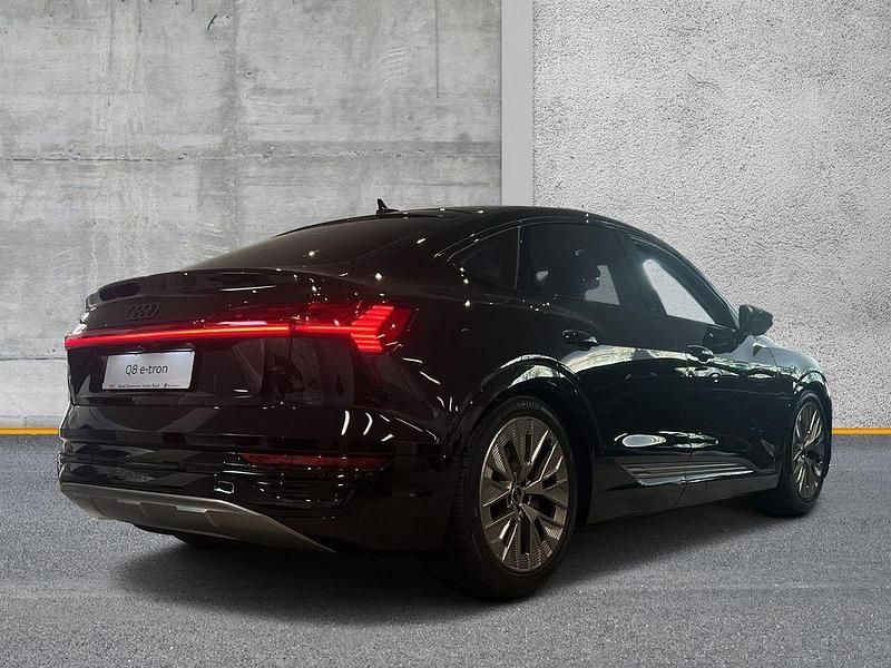 Gebraucht Audi e-tron Sportback Advanced 250 kW (340 PS) 2024 Mythosschwarz metallic (metallic) SUV