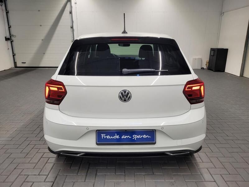 Gebraucht VW Polo Highline 95 PS (69 kW) 2019 Weiß (purweiss) Kleinwagen