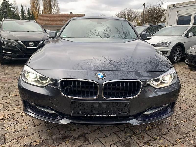 Grau Gebraucht 2012 BMW 320 Sport Line Limousine | 9.900 € (Guter Preis) - Bild 1/4