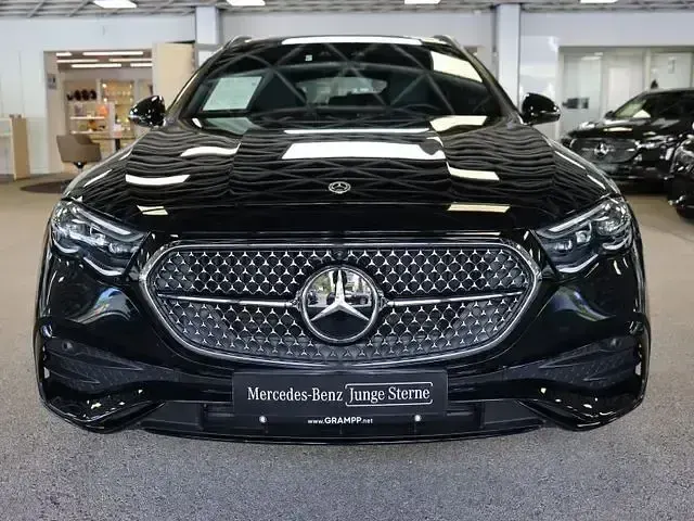 Gebraucht Mercedes E450 AMG 367 PS (269 kW) 2024 Schwarz Kombi