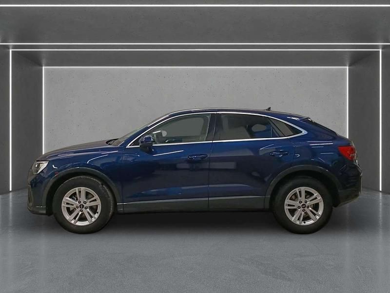 Gebraucht Audi Q3 Sportback Sport 150 PS (110 kW) 2024 Navarrablau metallic SUV