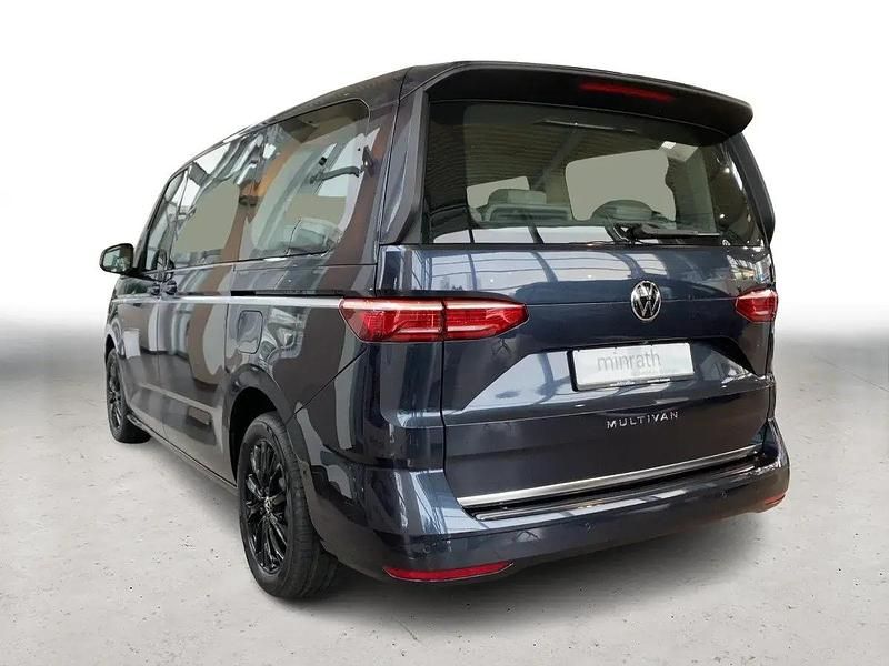 Neu VW Multivan Style 110 PS (80 kW) 2026 Blau Van