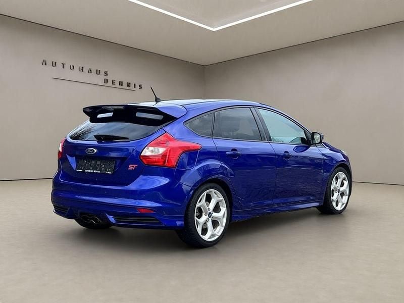 Gebraucht Ford Focus ST 250 PS (183 kW) 2012 Blau Limousine