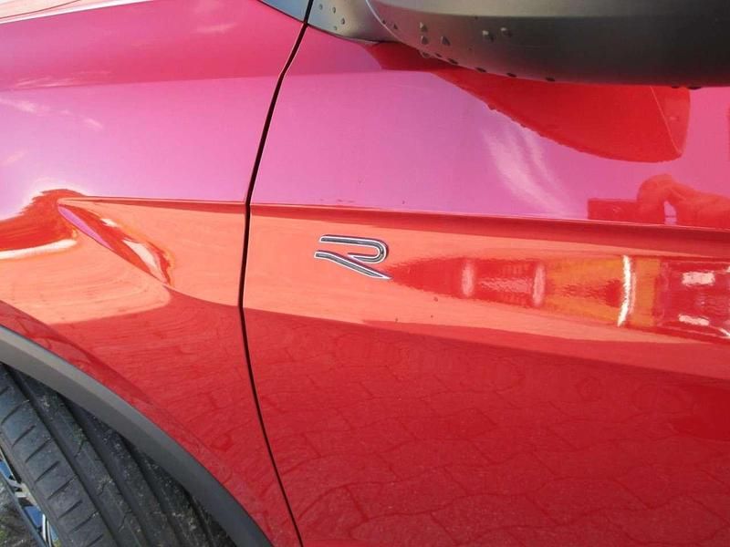 Gebraucht VW T-Cross R-line 150 PS (110 kW) 2024 Kingsredmetallic (rot) SUV