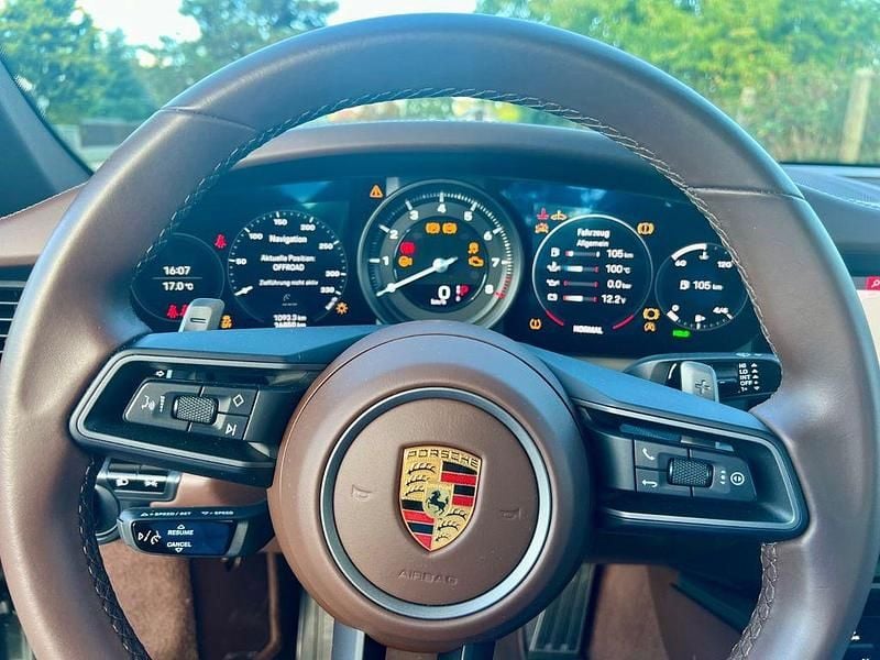 Grün Gebraucht 2020 Porsche 911 Carrera Coupé | 116.900 € (Fairer Preis) - Bild 1/4