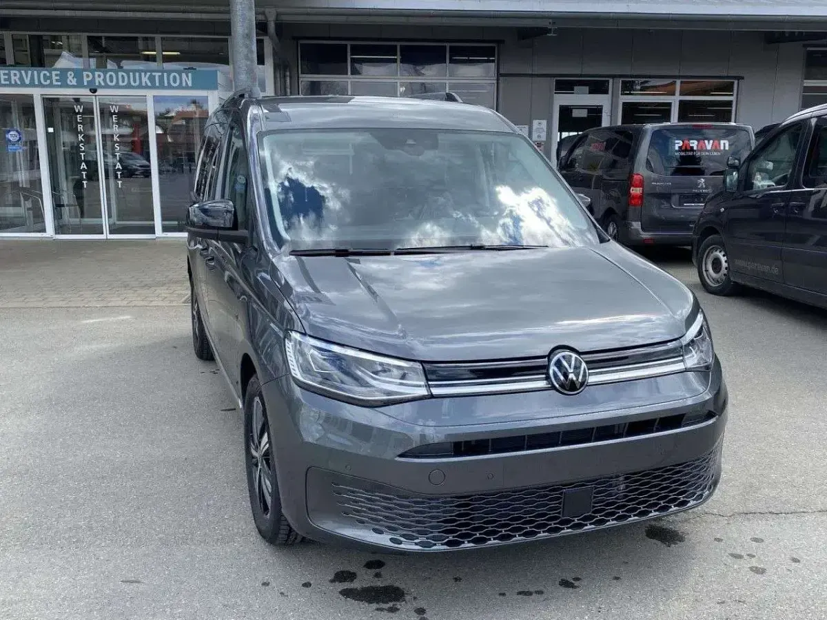 Neu VW Caddy Maxi Style 116 PS (85 kW) 2025 Indiumgrau metallic Van / Kleinbus