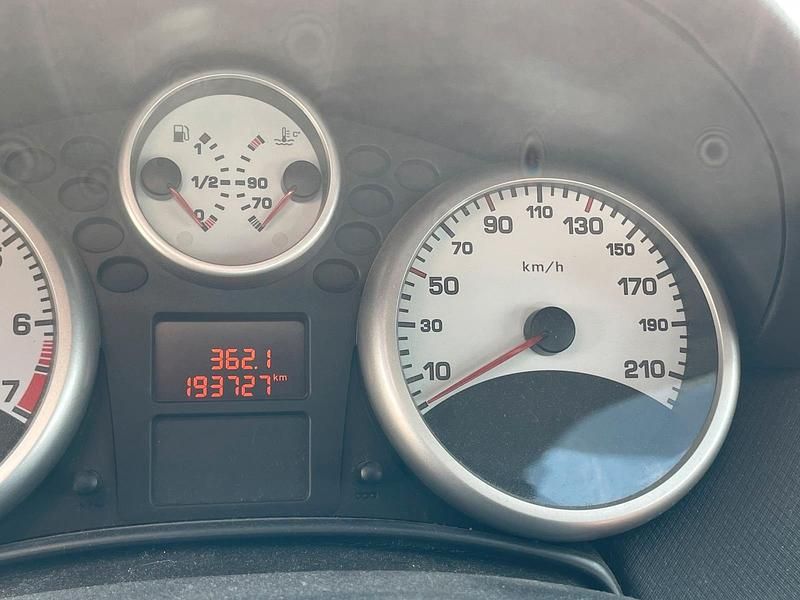 Gebraucht Peugeot 207 73 PS (53 kW) 2006 Schwarz Kleinwagen