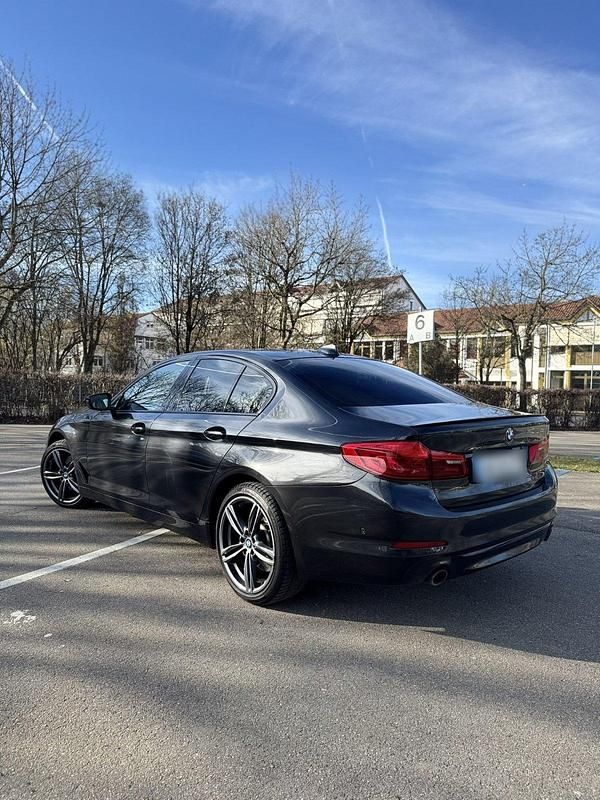 Gebraucht BMW 530 265 PS (194 kW) 2019 Limousine