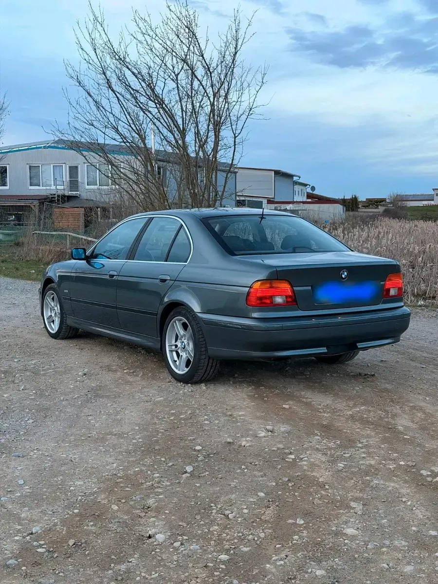 Gebraucht BMW 523 170 PS (125 kW) 2003 Grün Limousine