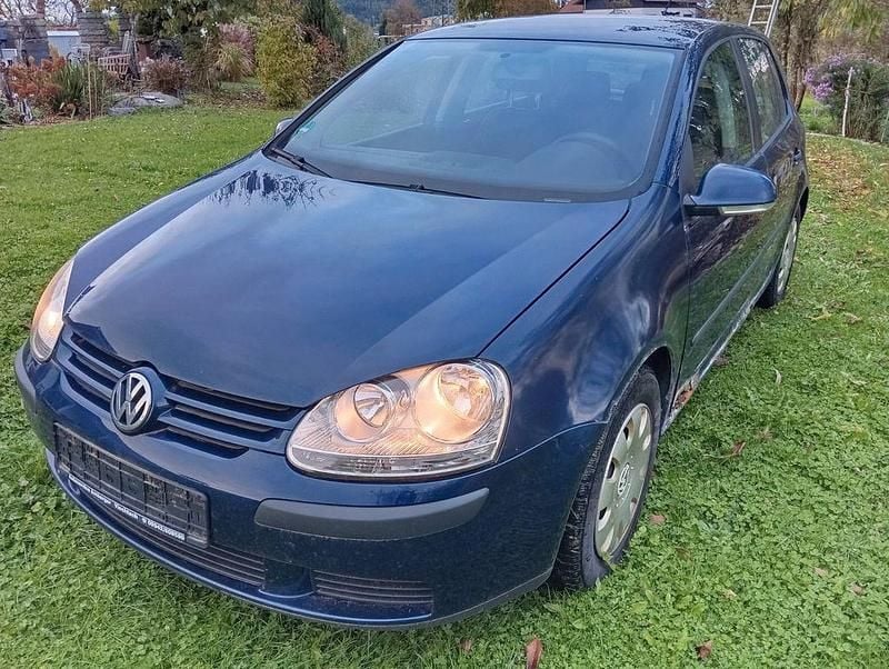 Blau Gebraucht 2005 VW Golf V Limousine | 750 € (Superpreis) - Bild 1/4