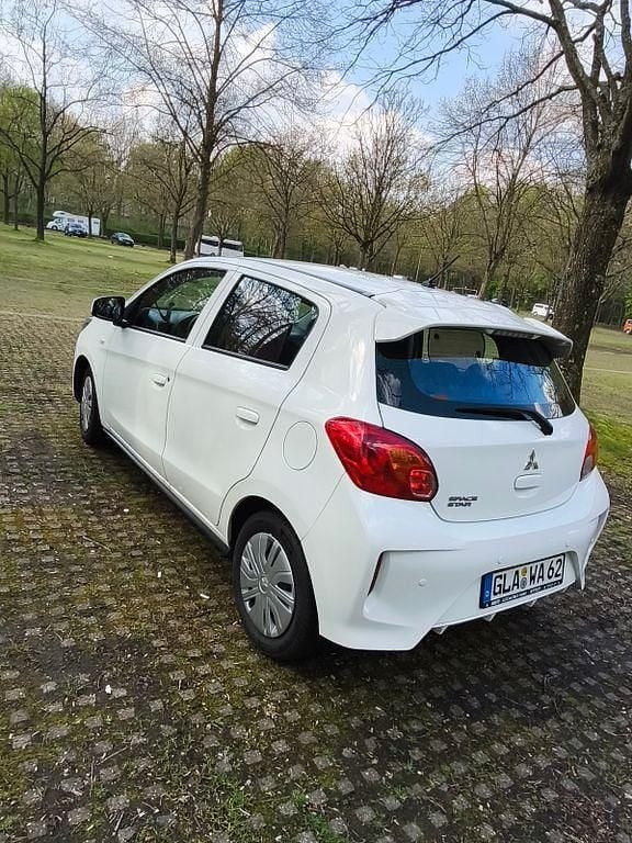 Gebraucht Mitsubishi Space Star Select 71 PS (52 kW) 2022 Weiß Kleinwagen