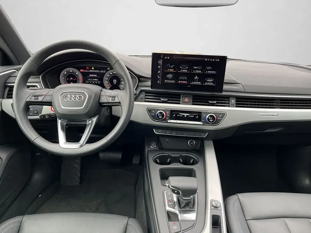 Gebraucht Audi A4 S-Line 204 PS (150 kW) 2024 Daytonagrau perleffekt (metallic) Kombi