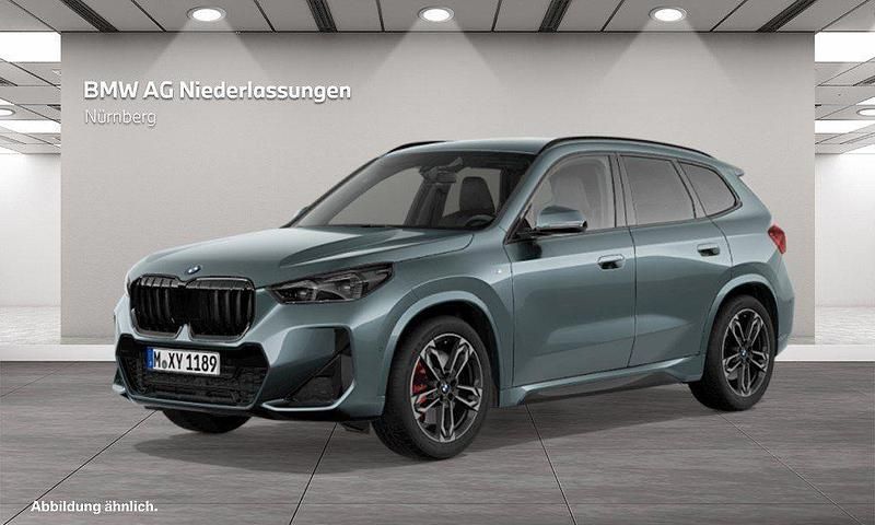 Grün Gebraucht 2025 BMW X1 Comfort Edition SUV | 49.995 € - Bild 1/4