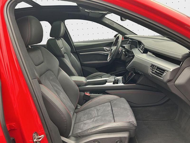 Gebraucht Audi Q8 Sportback e-tron S-Line 300 kW (408 PS) 2023 Rot SUV