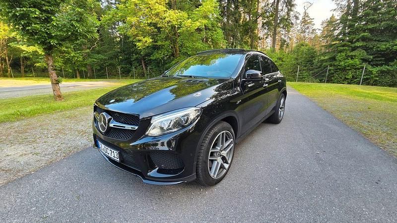 Schwarz Gebraucht 2017 Mercedes GLE43 AMG AMG SUV | 28.000 € (Fairer Preis) - Bild 1/4