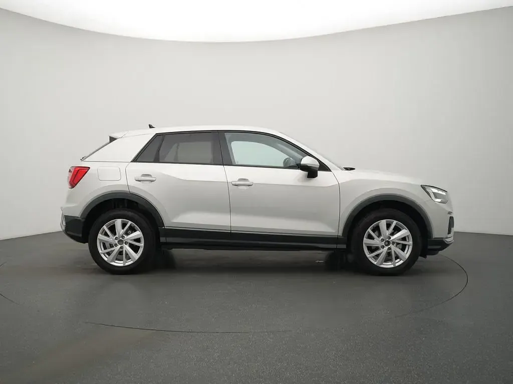 Gebraucht Audi Q2 Advanced Plus 150 PS (110 kW) 2025 Tausilber metallic SUV