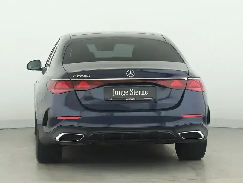 Używany Mercedes E220 Advanced 197 KM (144 kW) 2025 Niebieski Sedan/Limuzyna