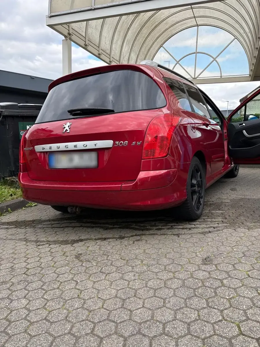 Gebraucht Peugeot 308 SW 156 PS (114 kW) 2011 Rot Kombi
