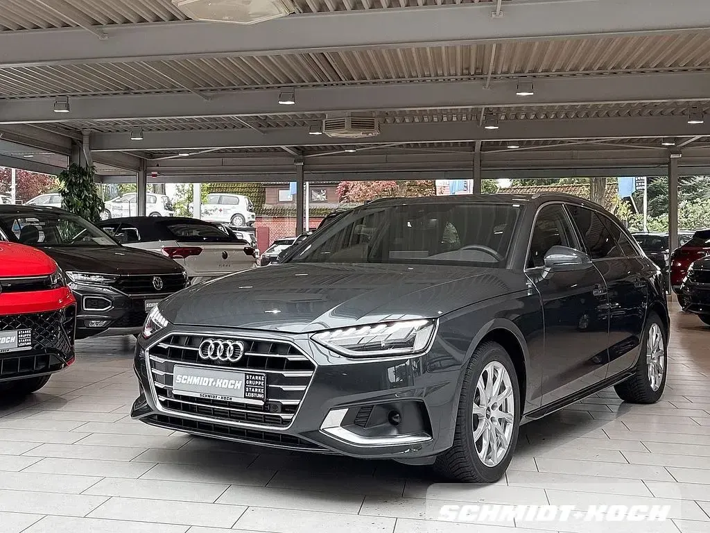 Używany Audi A4 Advanced Plus 150 KM (110 kW) 2024 Szary Kombi