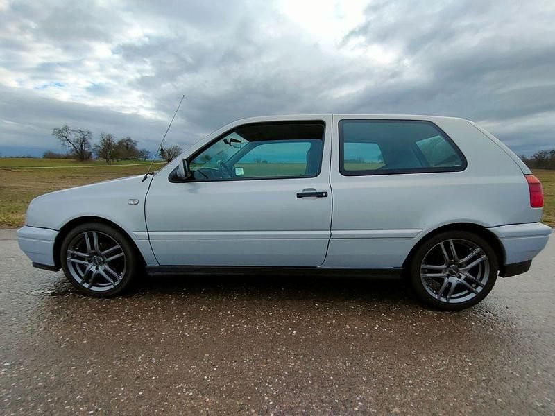 Gebraucht VW Golf III 75 PS (55 kW) 1995 Silber Limousine
