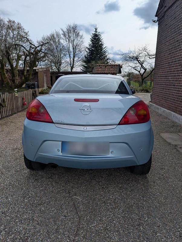 Gebraucht Opel Tigra 90 PS (66 kW) 2009 Blau Cabrio