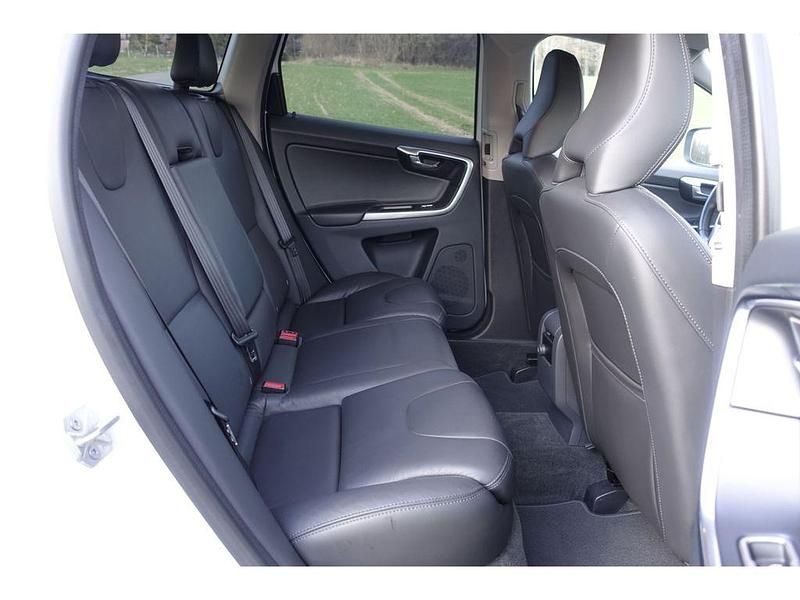 Gebraucht Volvo XC60 Summum 220 PS (161 kW) 2017 Weiss SUV