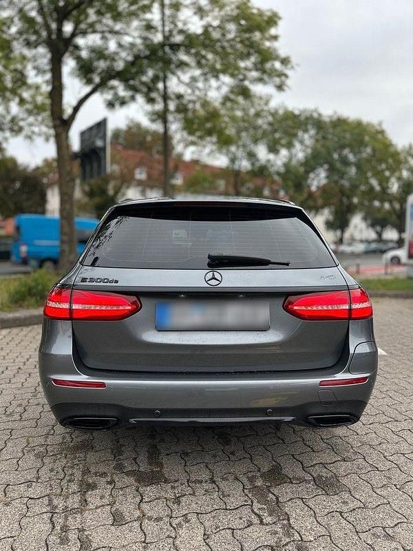 Gebraucht Mercedes E300 AMG line 306 PS (225 kW) 2019 Grau Kombi
