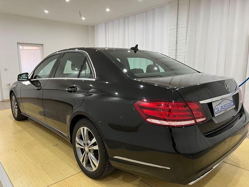 Gebraucht Mercedes E350 Avantgarde 258 PS (189 kW) 2015 Schwarz Limousine