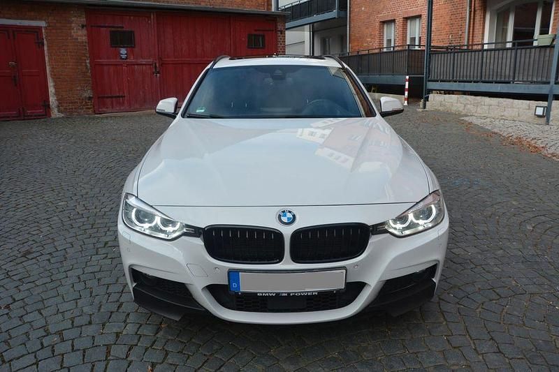Gebraucht BMW 330 M Sport 258 PS (189 kW) 2013 Weiß Kombi
