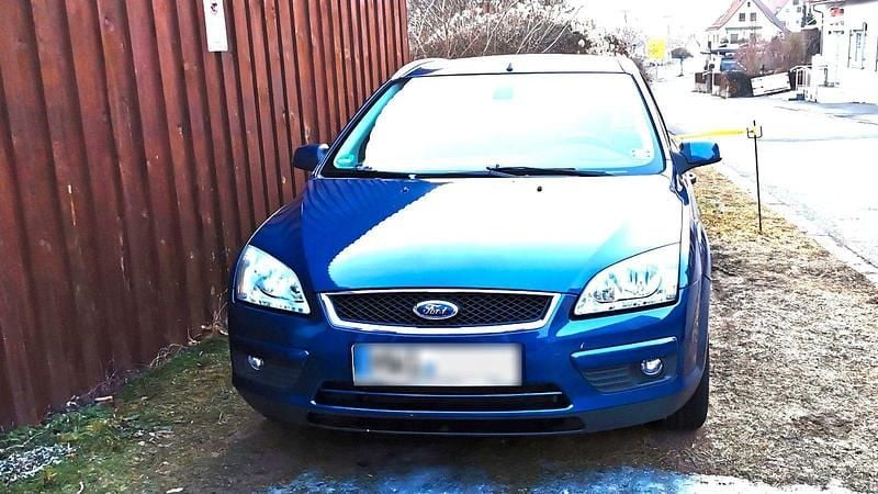 Gebraucht Ford Focus Ghia 116 PS (85 kW) 2007 Blau Kombi