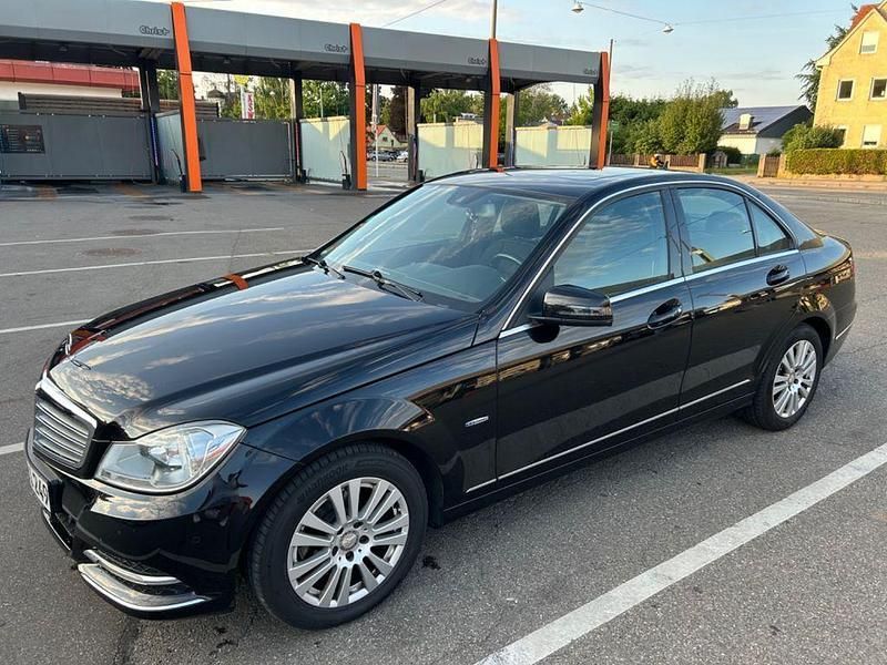 Schwarz Gebraucht 2011 Mercedes C180 Elegance Limousine | 7.000 € (Guter Preis) - Bild 1/4