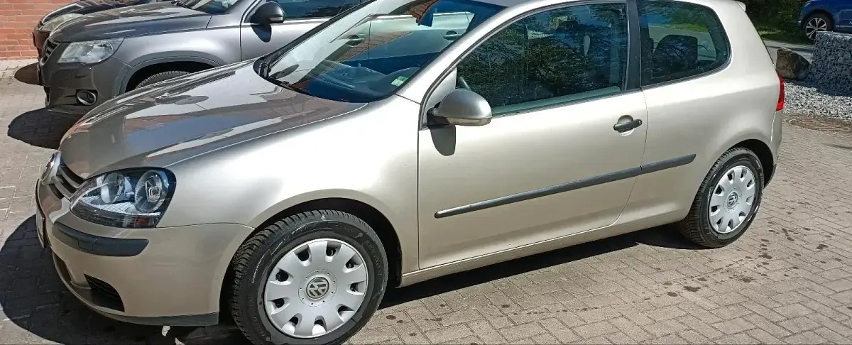 Gebraucht VW Golf V 115 PS (84 kW) 2004 Gold Kleinwagen