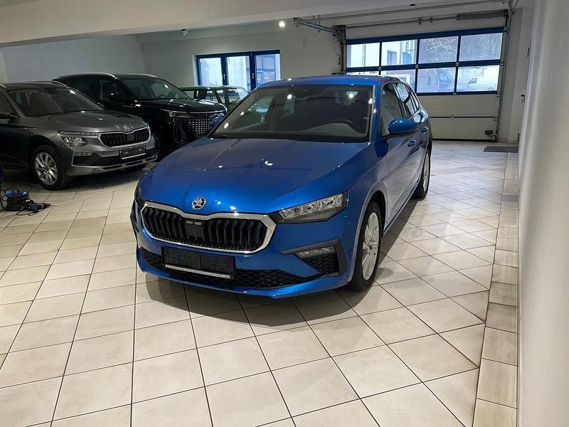 Gebraucht Skoda Scala Selection 150 PS (110 kW) 2025 Blau metallic Kleinwagen