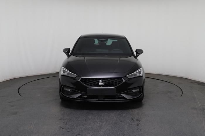 Neu Seat Leon FR 150 PS (110 kW) 2025 Schwarz, nachtschwarz 0e0e Limousine