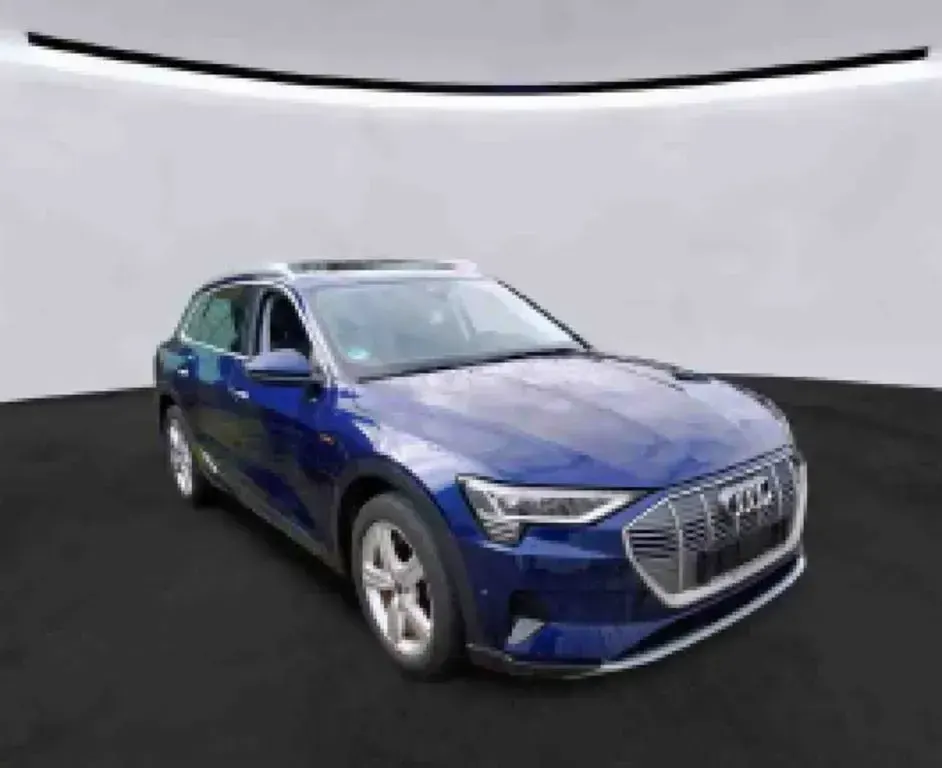 Gebraucht Audi e-tron Advanced Plus 300 kW (408 PS) 2022 Navarrablau metallic SUV