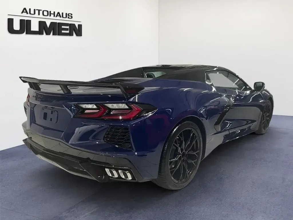 Neu Corvette Stingray 481 PS (353 kW) 2026 Violett Cabrio