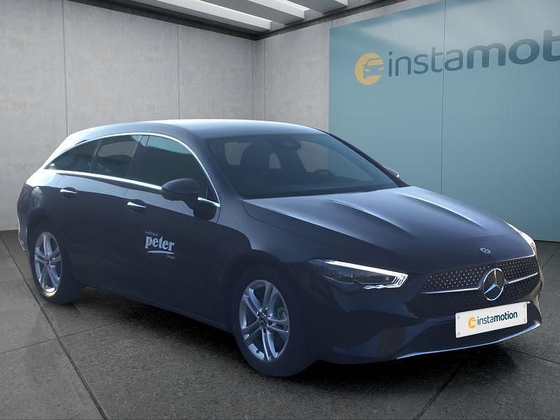 Gebraucht Mercedes CLA200 163 PS (119 kW) 2025 Schwarz Limousine