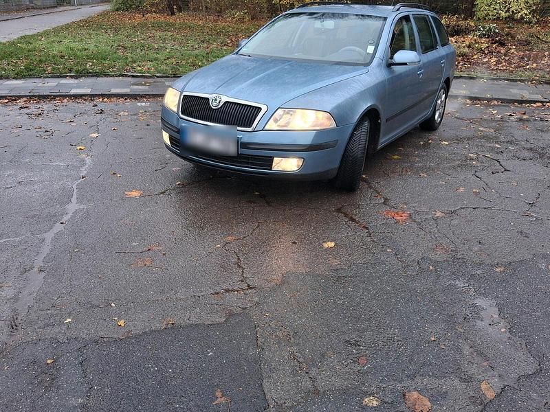 Blau Gebraucht 2007 Skoda Octavia Kombi | 1.700 € (Fairer Preis) - Bild 1/4
