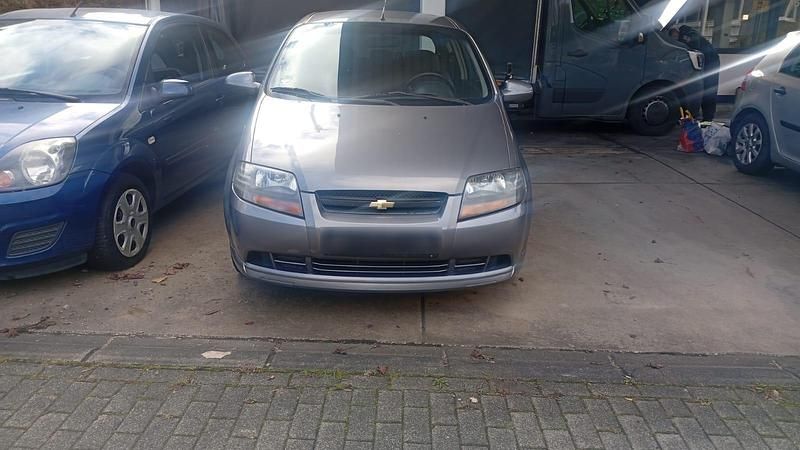 Grau Gebraucht 2007 Chevrolet Kalos Kleinwagen | 1.100 € - Bild 1/4