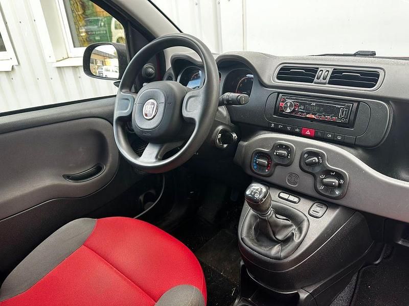 Gebraucht Fiat Panda 69 PS (50 kW) 2015 Rot Kleinwagen