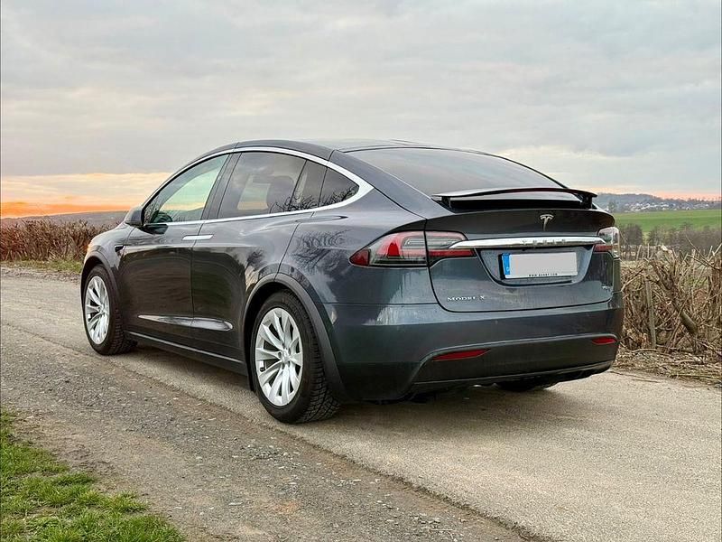 Gebraucht Tesla Model X 244 kW (332 PS) 2018 Grau SUV
