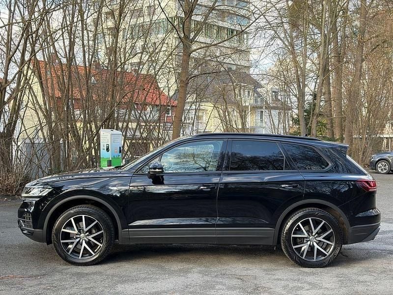 Gebraucht VW Touareg Basis 231 PS (169 kW) 2019 Schwarz SUV