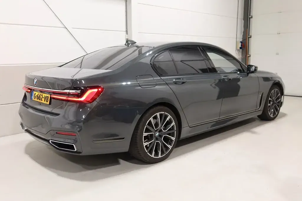 Gebraucht BMW 740 Performance 320 PS (235 kW) 2019 Grau Limousine