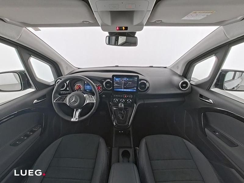 Gebraucht Mercedes T180 Progressive 116 PS (85 kW) 2025 Blau Van / Kleinbus